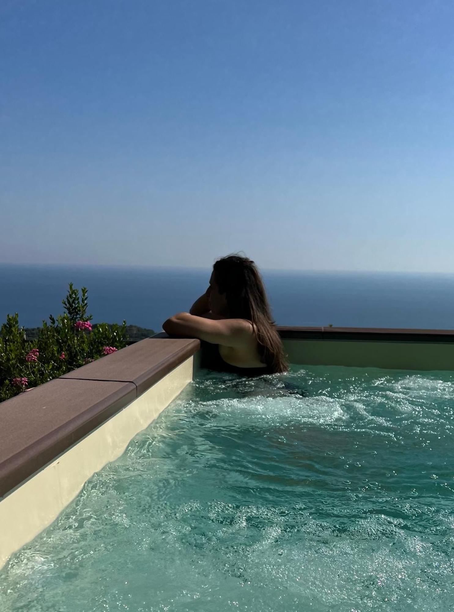 Villa Russo Casa Vacanze マリーナ・ディ・カメロータ エクステリア 写真